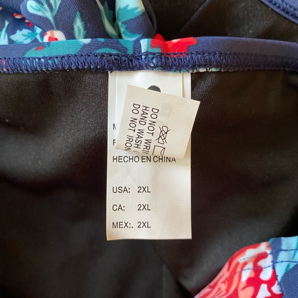 Women’s Swimsuit - Picture 3 of 10